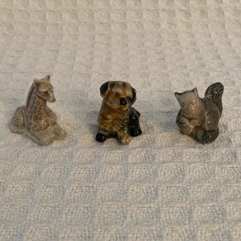 Vintage Wade Whimsies England 1 Dog, Giraffe & Squirrel